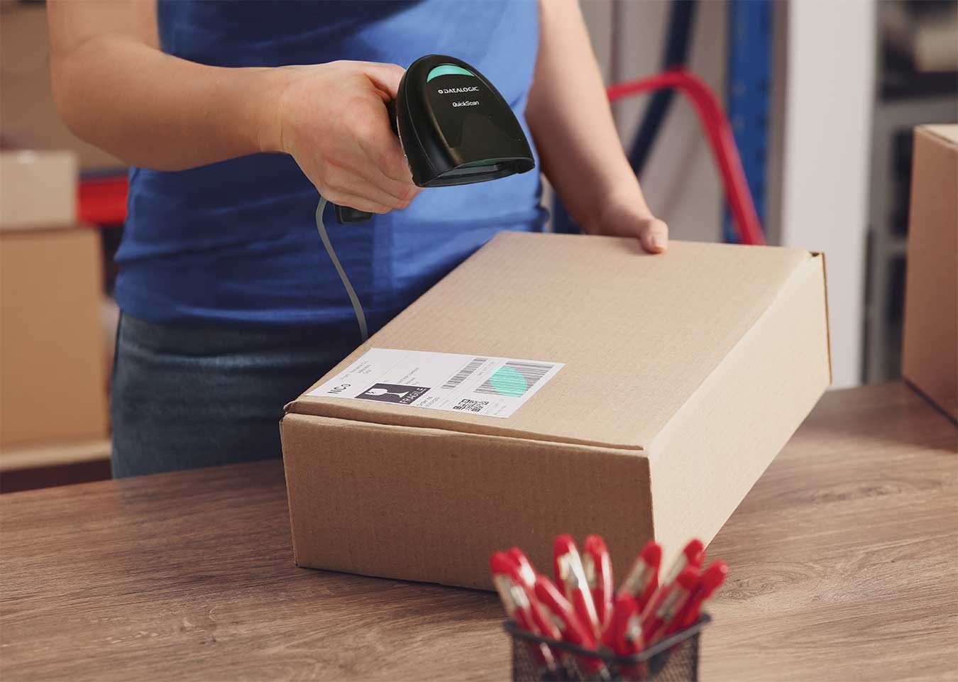 Ručni čitač barkodova DATALOGIC QuickScan QD2220, 1D Laser, crna boja-3