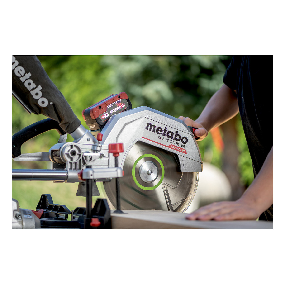 Aku potezna pila METABO KGS 18 LTX BL 305 (bez baterije i punjača)-9