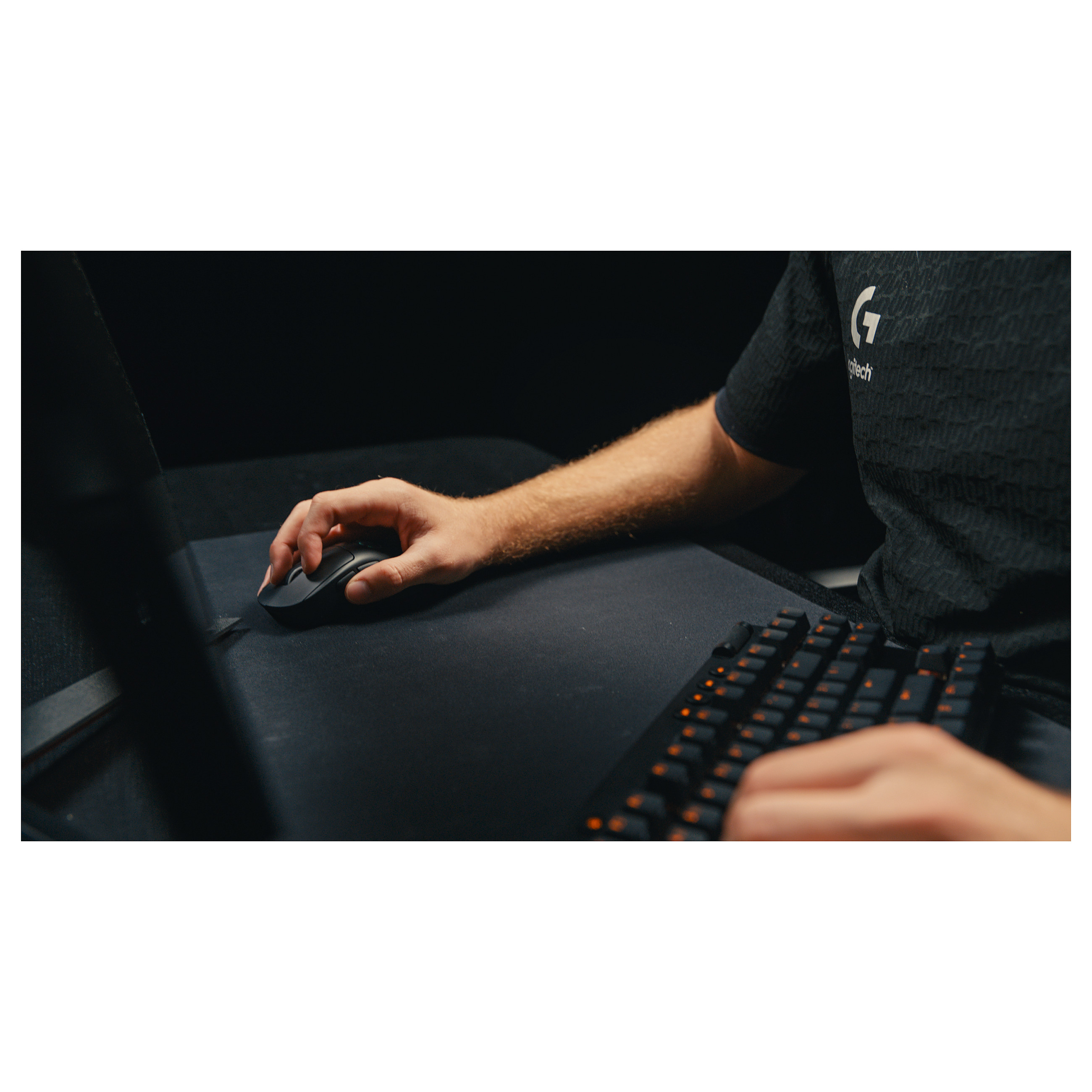 Bežični gaming miš LOGITECH PRO X SUPERLIGHT 2 LIGHTSPEED, roza boja-7