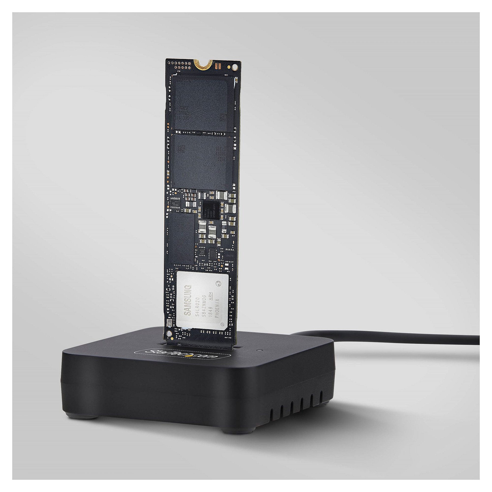StarTech USB-C/USB-A TO M.2 NVME DOCK-4