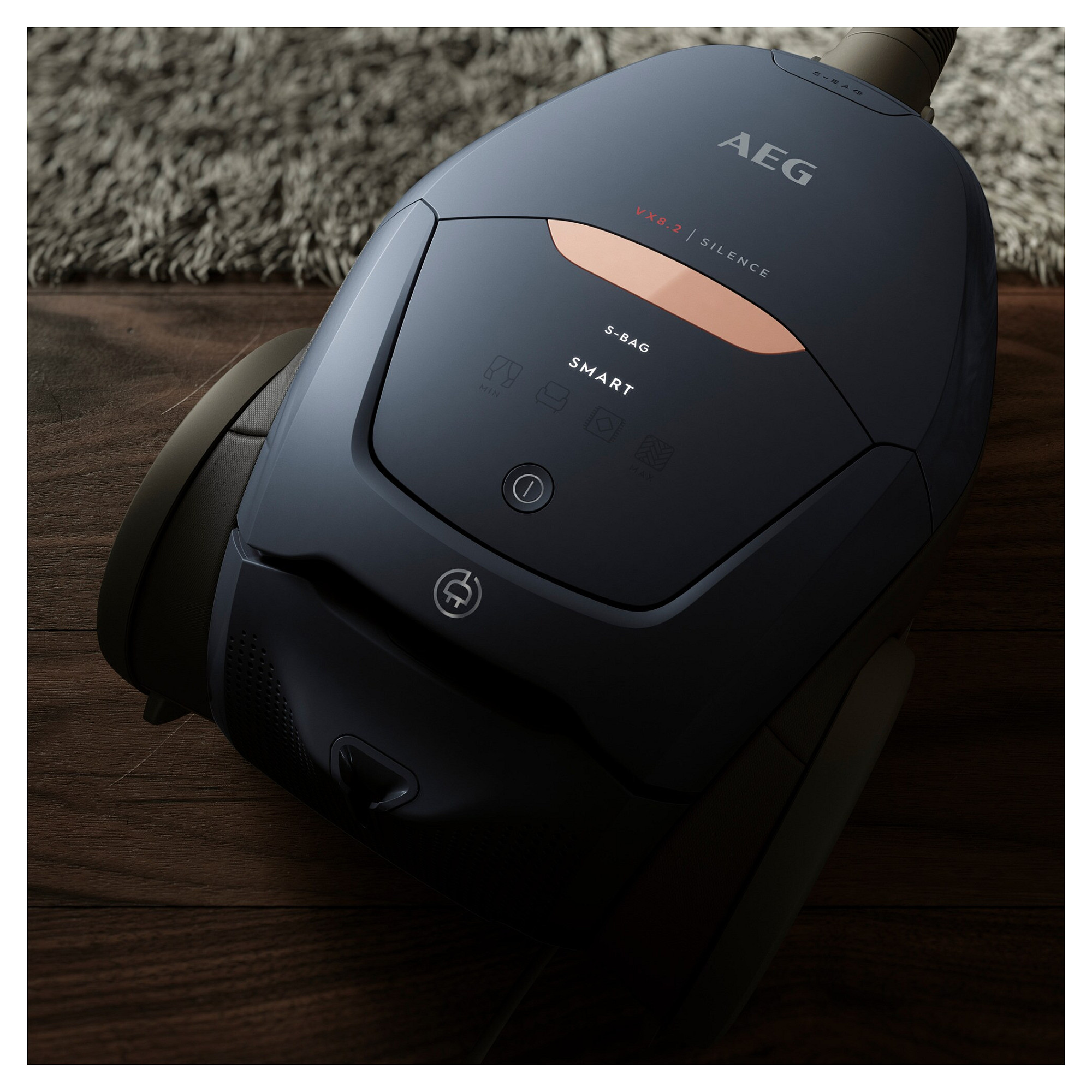 Usisavač s vrećicom AEG VX82-1-5DB-2