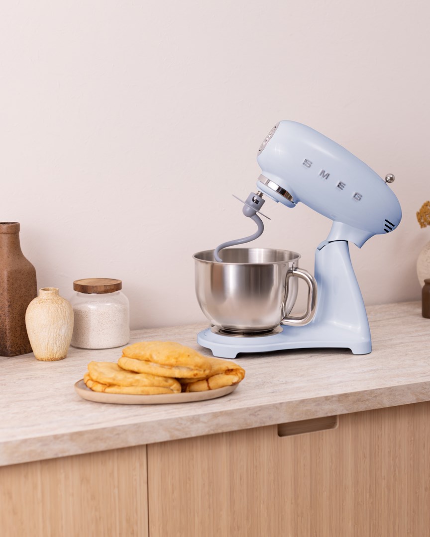 Smeg SMF05PBEU mixer Stand mixer 1000 W Blue-13