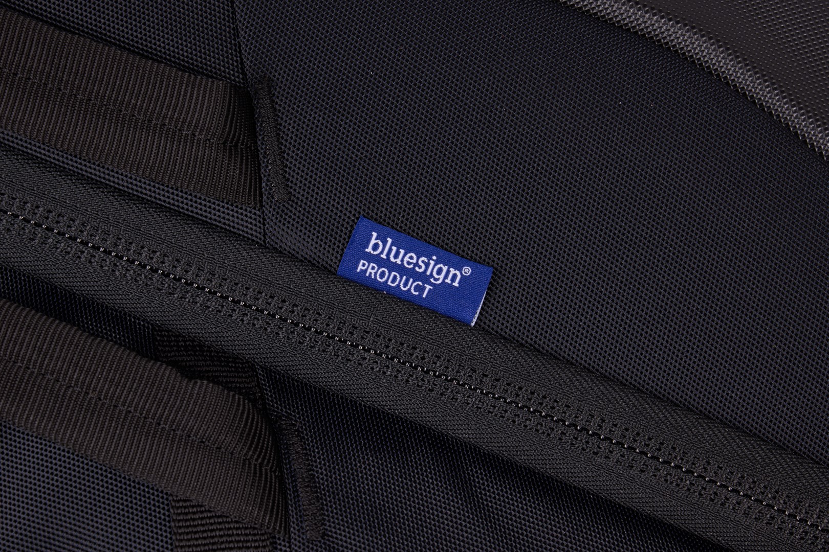 Putna torba THULE Subterra 2 TSR490 (90 L) crna boja-10