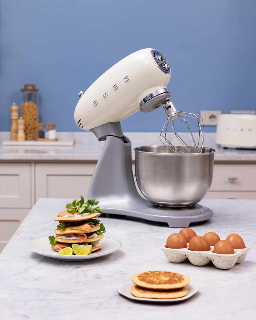 Smeg SMF04CREU mixer Stand mixer 800 W Cream-17