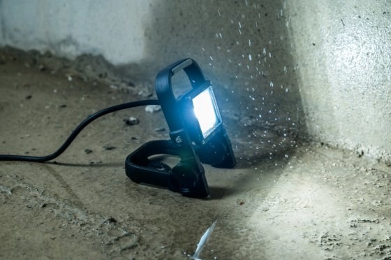 LED reflektor BRENNENSTUHL JARO 1050 P s detektorom pokreta (10W, 6500K, IP54)-7