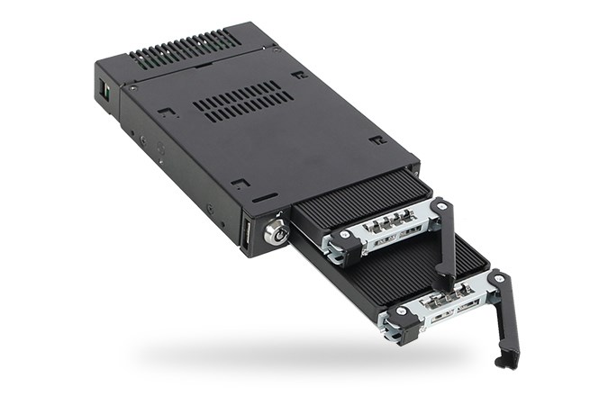 Icy Dock MB834TP-B storage drive enclosure SSD enclosure Aluminium, Black 2.5"-3