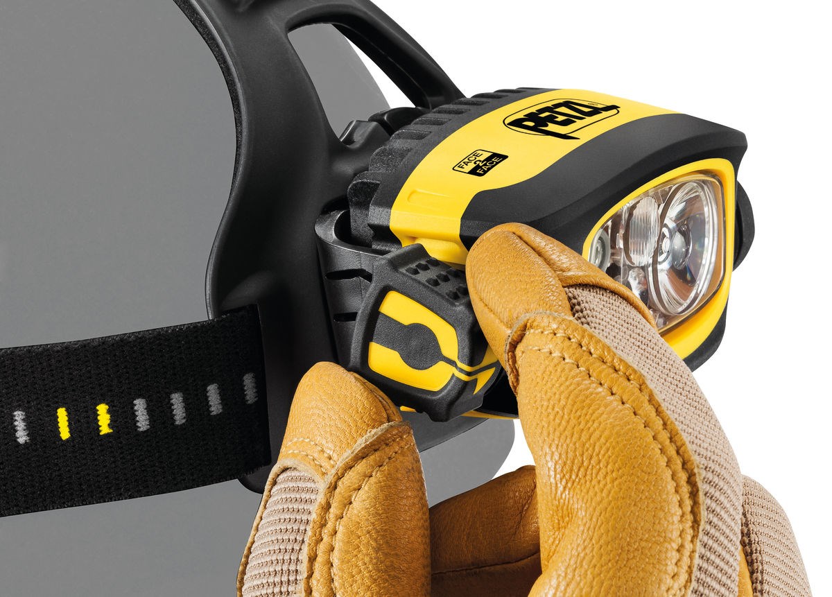Naglavna svjetiljka PETZL DUO S (1100 lumena, punjiva)-2