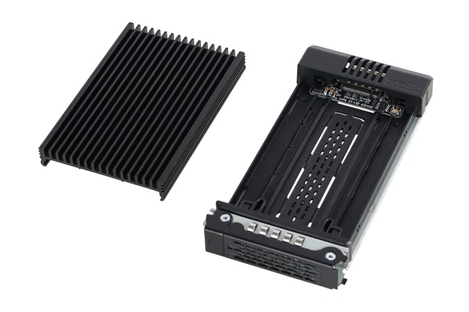 Ladica za M.2 NVMe SSD ICY DOCK ToughArmor MB601M2K-1B (za 3.5" ležište)-8