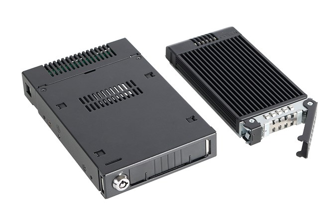Ladica za M.2 NVMe SSD ICY DOCK ToughArmor MB601M2K-1B (za 3.5" ležište)-6