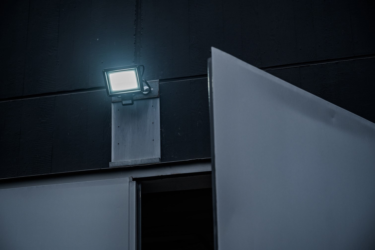 LED reflektor BRENNENSTUHL JARO 5050 P (50W, 4770lm, IP65)-10