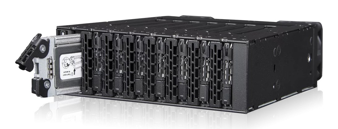 ICY DOCK ToughArmor MB873MP-B V2 kućište za 12x M.2 NVMe SSD (5.25")-6