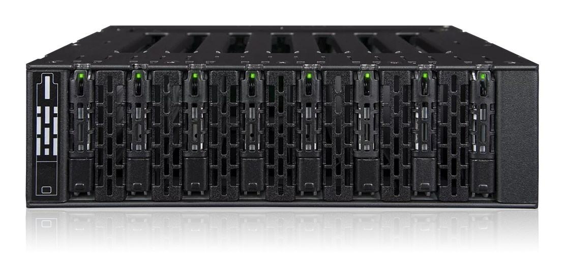 ICY DOCK ToughArmor MB873MP-B V2 kućište za 12x M.2 NVMe SSD (5.25")-3