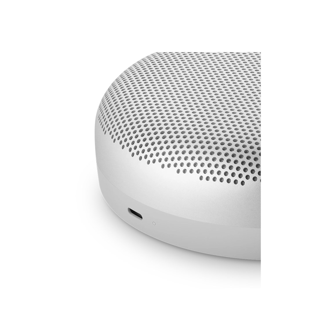 Prijenosni zvučnik BANG & OLUFSEN Beosound A1 (2nd Gen) siva boja-5