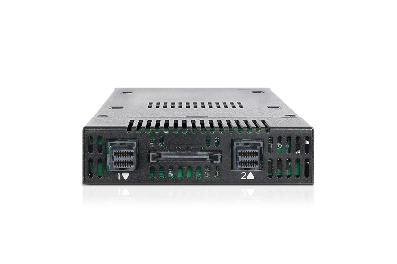 ICY DOCK ToughArmor MB834M2K-B mobilni rack za 4x M.2 NVMe SSD (5.25")-3