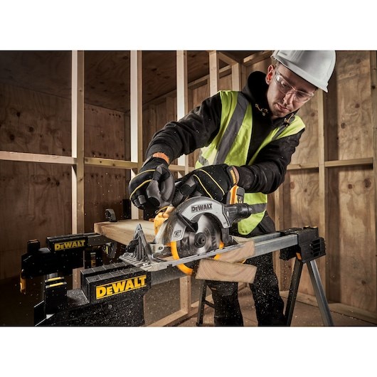 DeWALT DCS565P2-QW portable circular saw-3