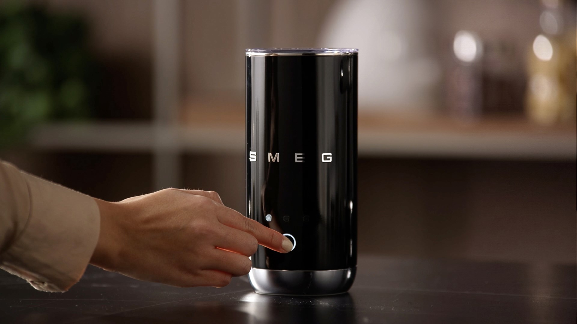 Smeg MFF02BLEU milk frother/warmer Automatic milk frother/warmer Black-25