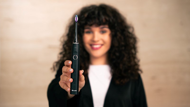 Sonična četkica za zube TRUELIFE SonicBrush Clean70 UV, crna boja-6