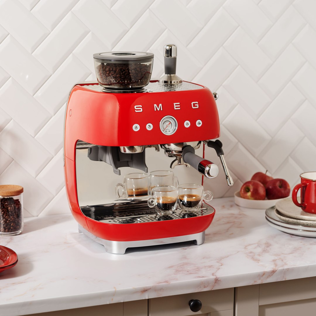 Smeg 50's Style Espresso Coffee Machine EGF03RDEU Red-21