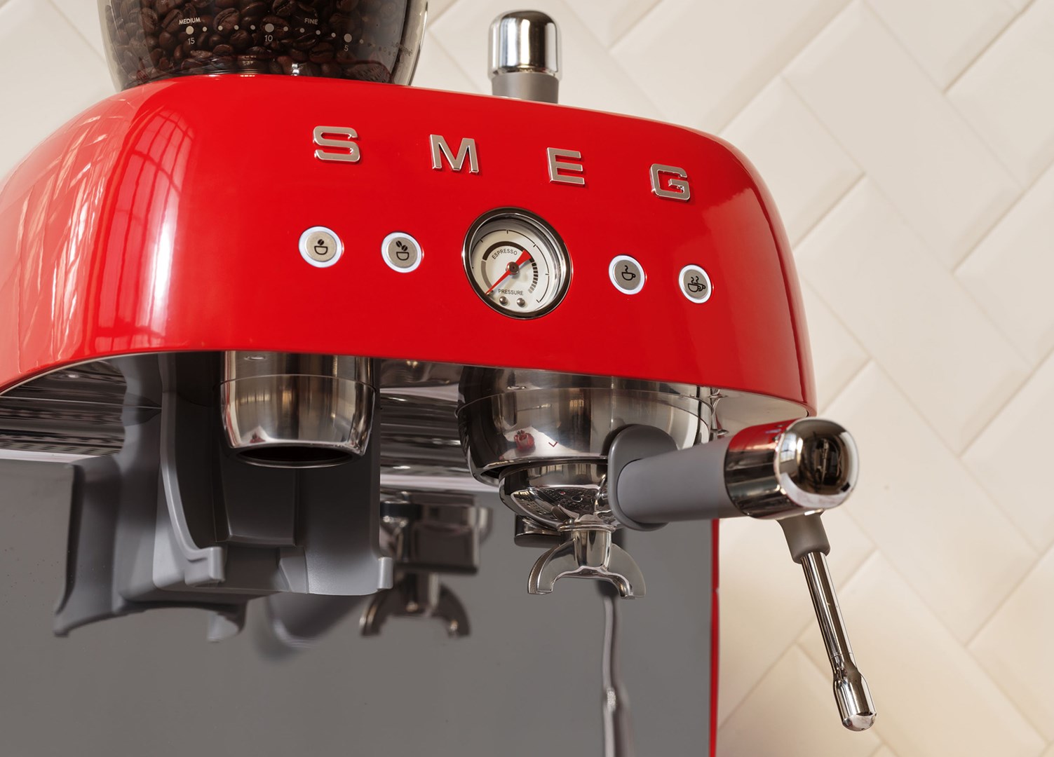 Smeg 50's Style Espresso Coffee Machine EGF03RDEU Red-24
