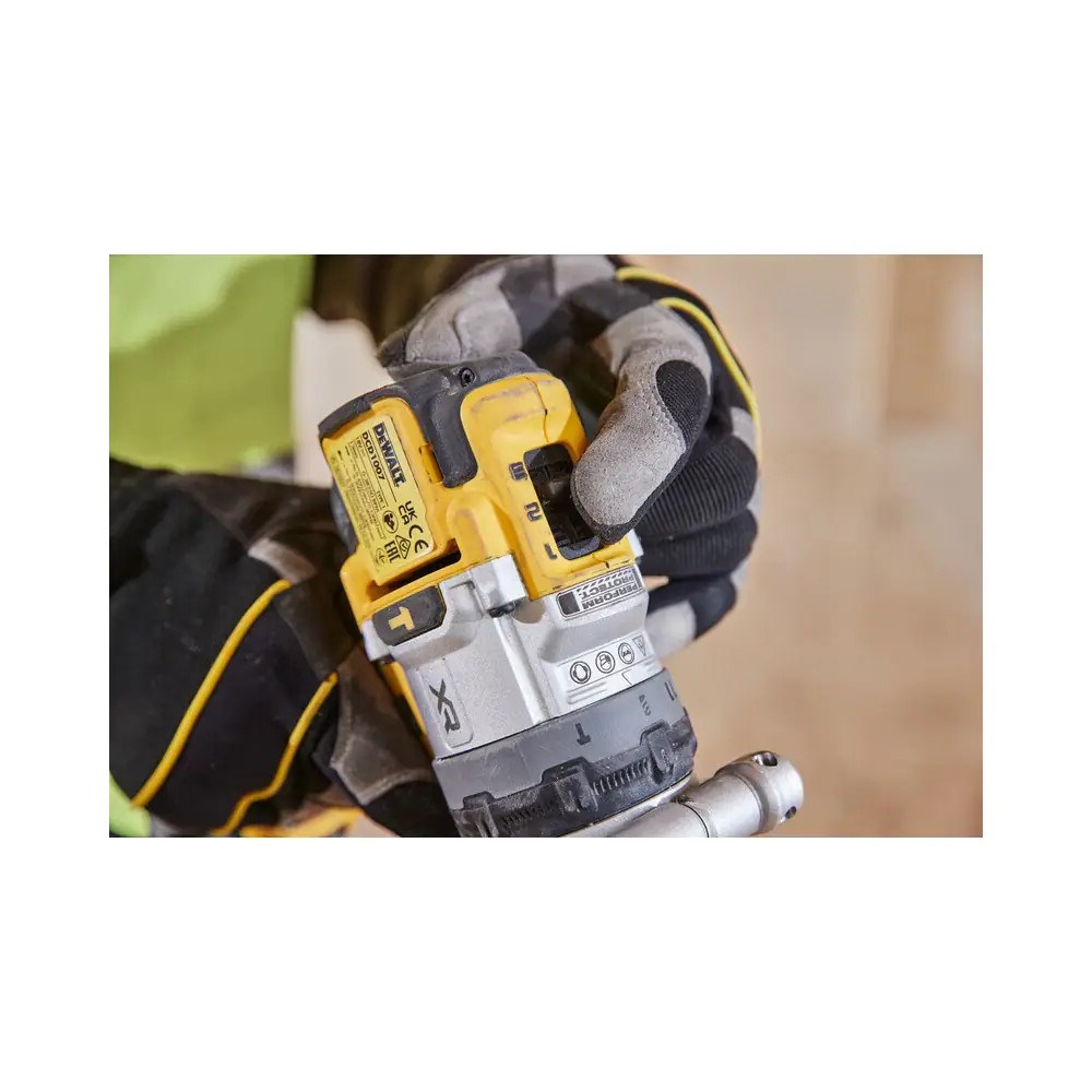 DEWALT DCD1007WW1T 18V drill/driver-1
