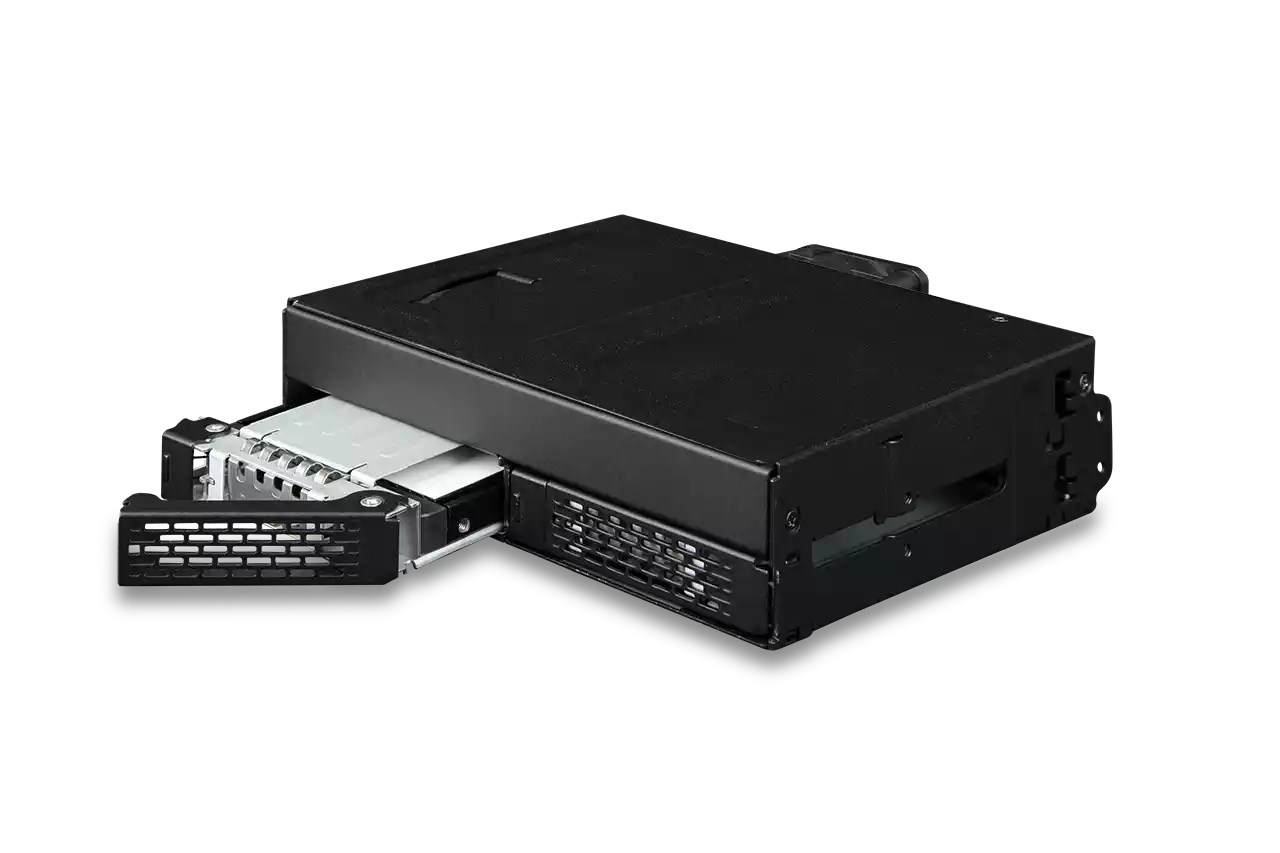 Icy Dock MB105VP-B storage drive enclosure SSD enclosure Black 2.5"-4