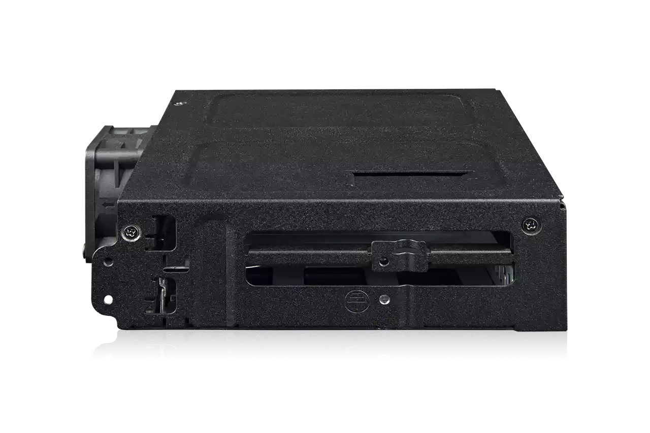 Icy Dock MB105VP-B storage drive enclosure SSD enclosure Black 2.5"-3