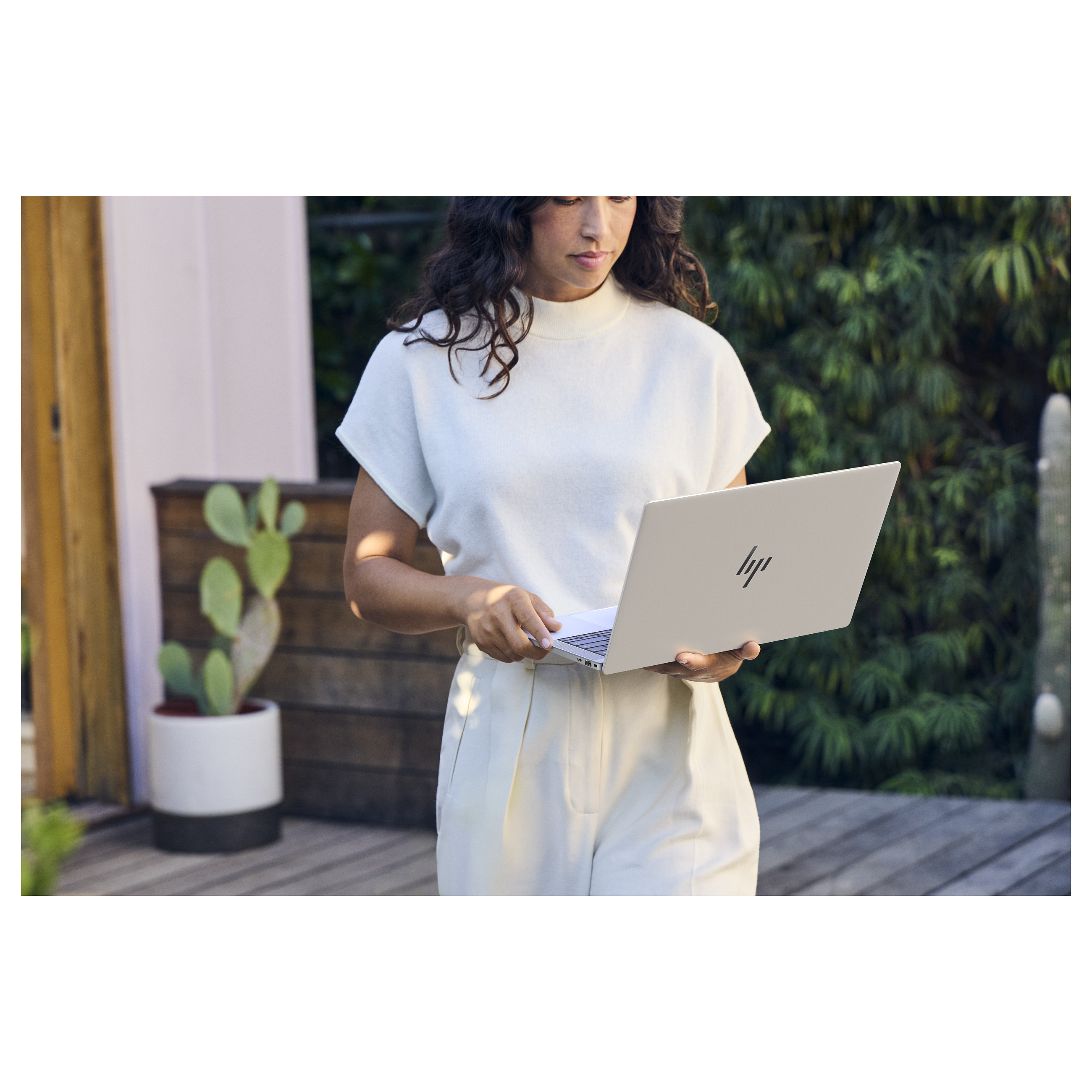 HP EliteBook X G2a RYZ AI 7 PRO 450/32GB/1TBSSD/W11 Pro 1J Gar (DE)-11