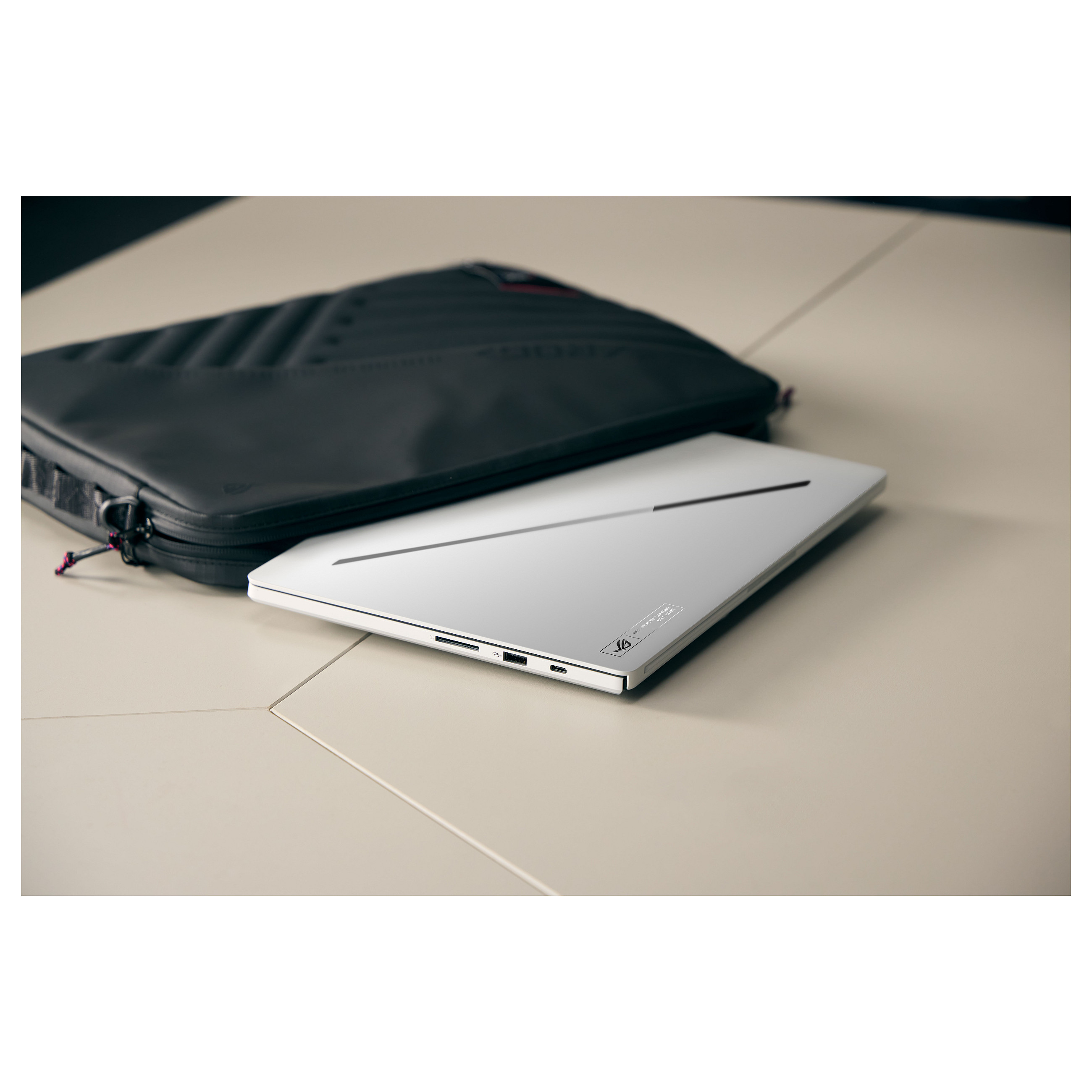 ASUS ROG Zephyrus G14 GU405AR-SY044W CU9 386H/64GB/2TBSSD/RTX 5070Ti/W11 Home-6
