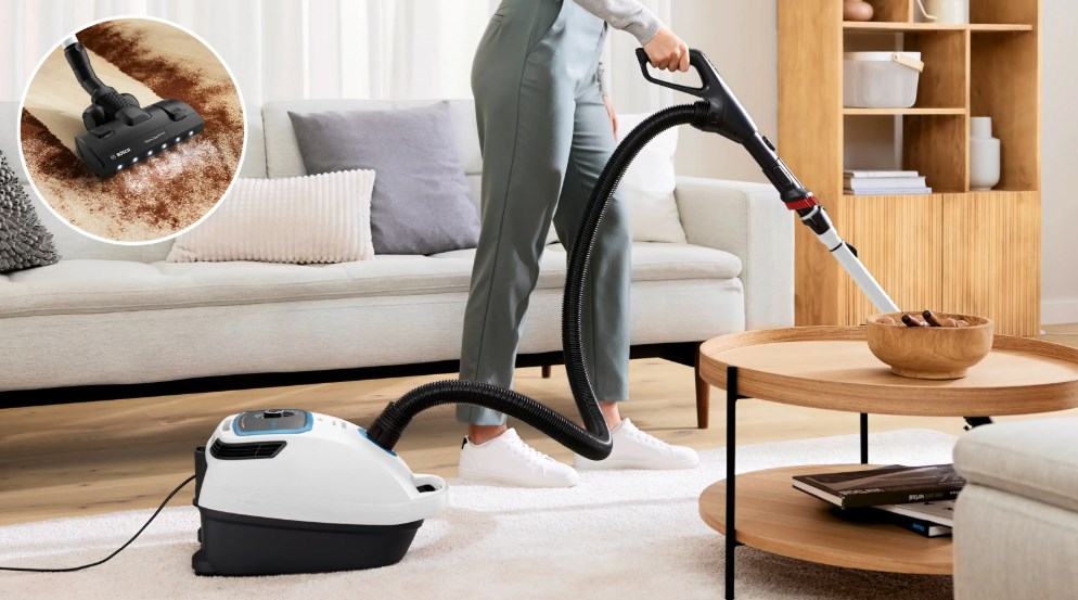 Usisavač s vrećicom BOSCH Serie 6 ProSilence BGB6SIL0L-8