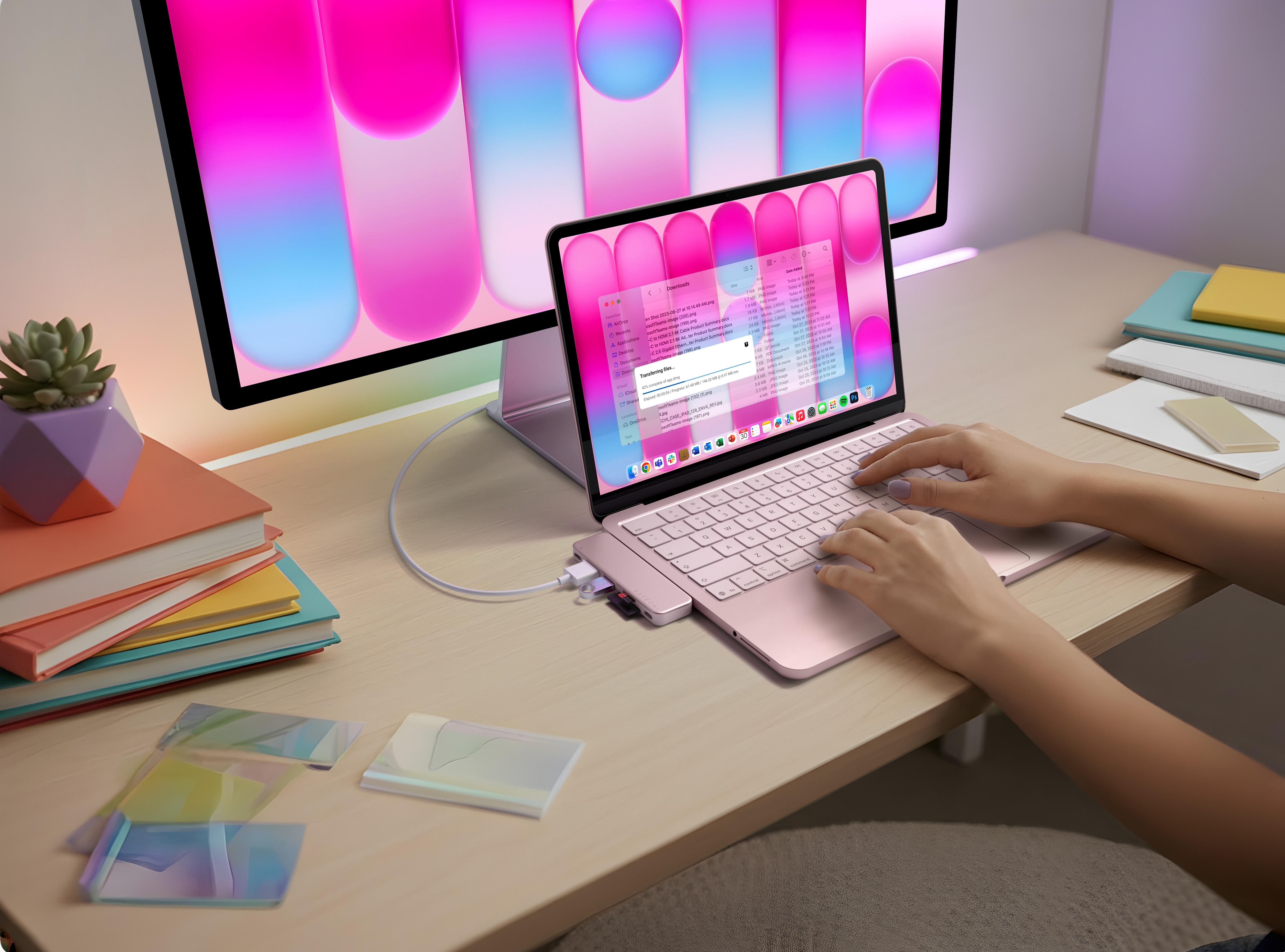 Satechi USB-C Snap Hub (1x HDMI 4K 60Hz, 1x USB-C up to 5 Gbps, 1x USB-A 3.0 up to 5 Gbps, 1xUSB-C PD, 1x microSD/ 1x SD card reader) - Blush-2