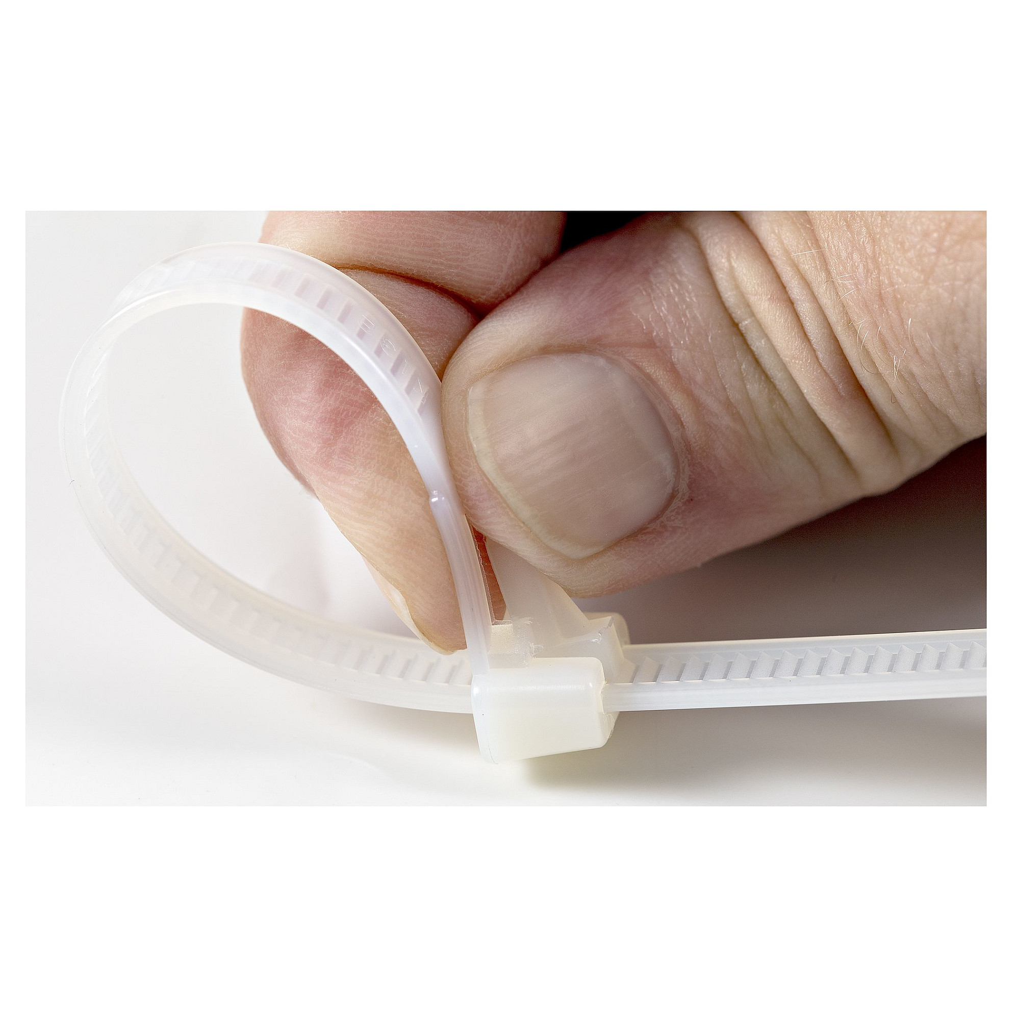 STARTECH.COM Kabelbinder - 254x7mm wiederverwendbar lsbare Nylonbinder Innen- und Aussenbereich 94V-2/UL weiss 100 Stck-4