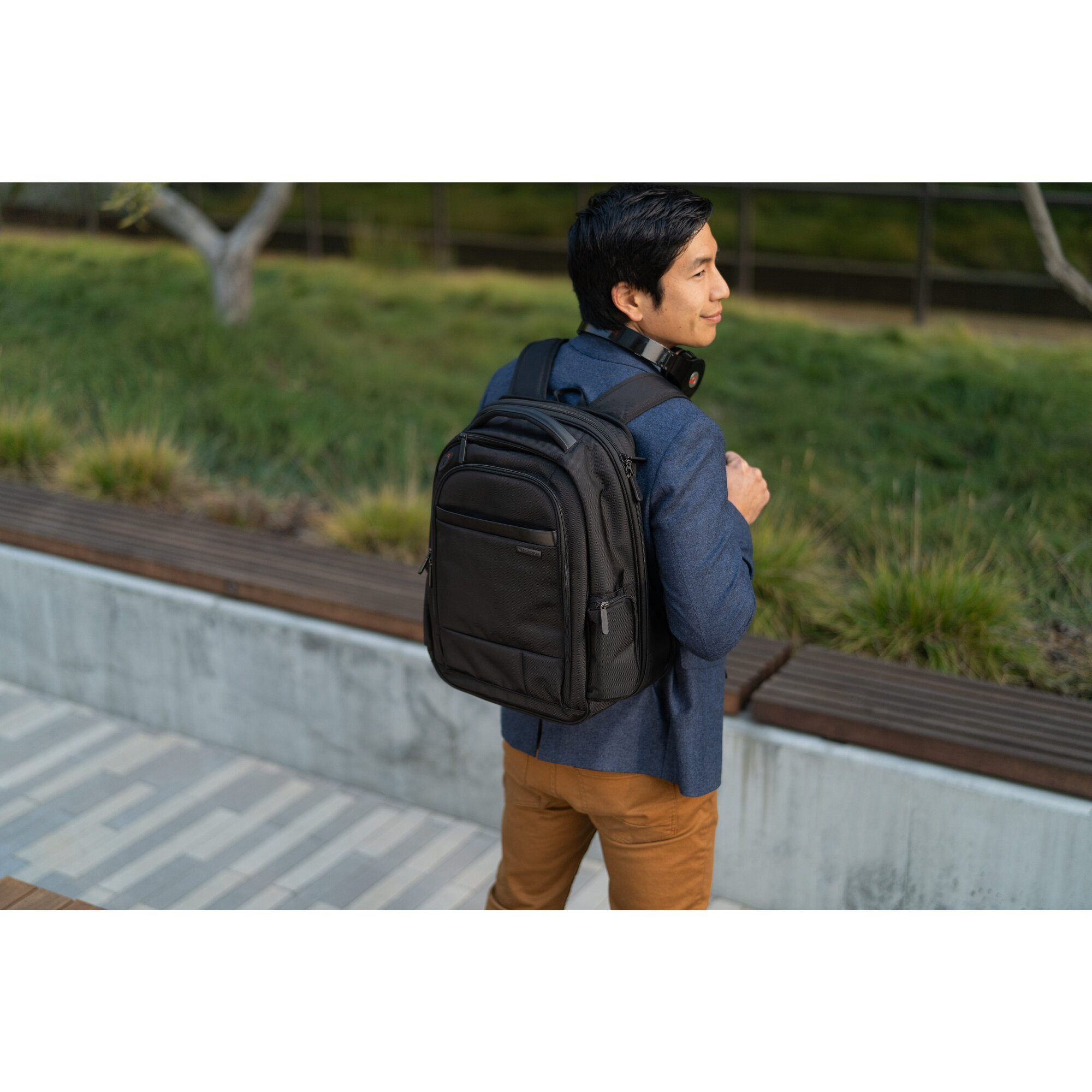 Kensington Notebookrucksack 15.6" Contour 2.0 Business-14
