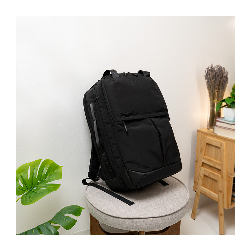 Targus 15.6" Lightweight Travel Backpack -Black-1