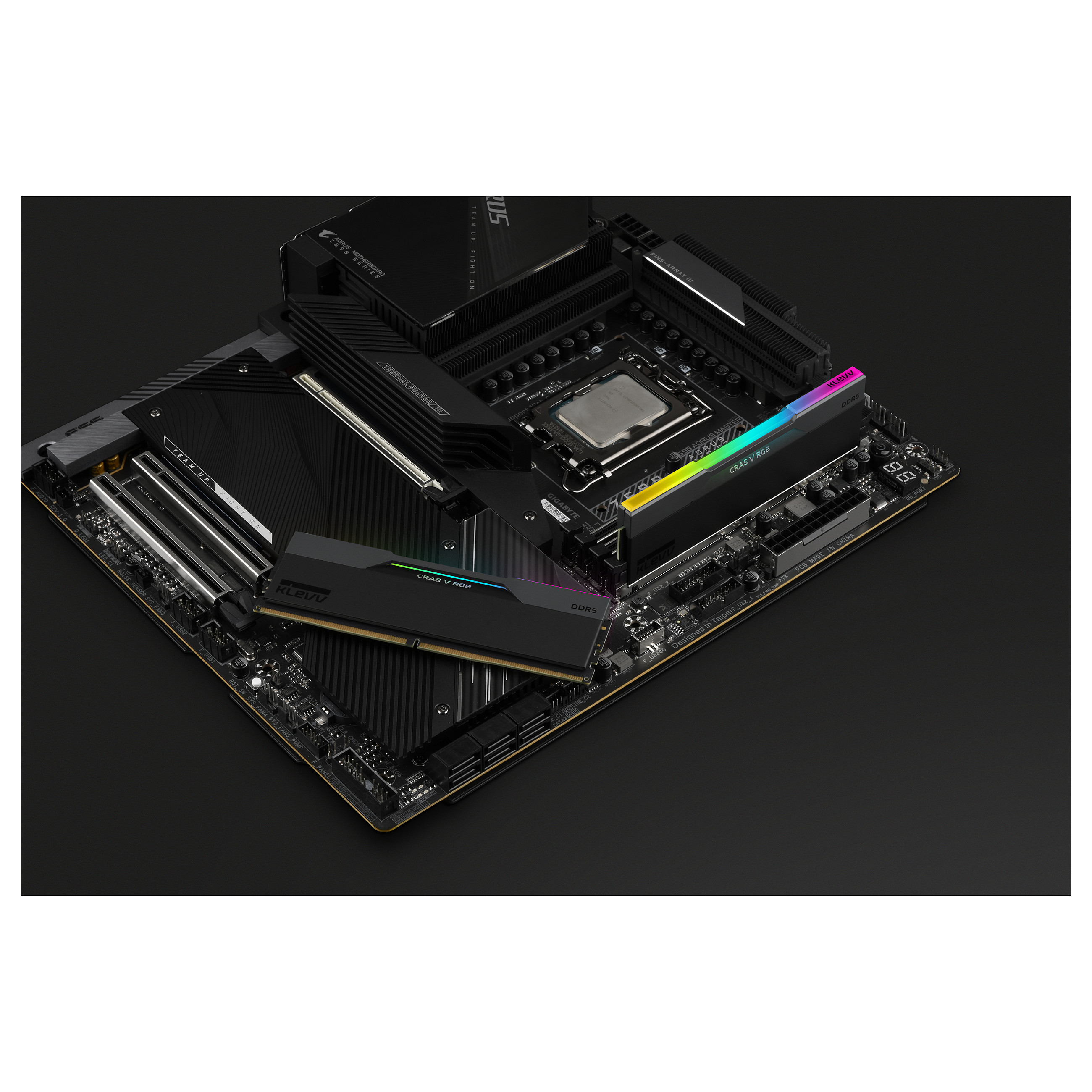 32GB KLEVV CRAS V (16GBx2) 6400 CL30 Black EXPO-22