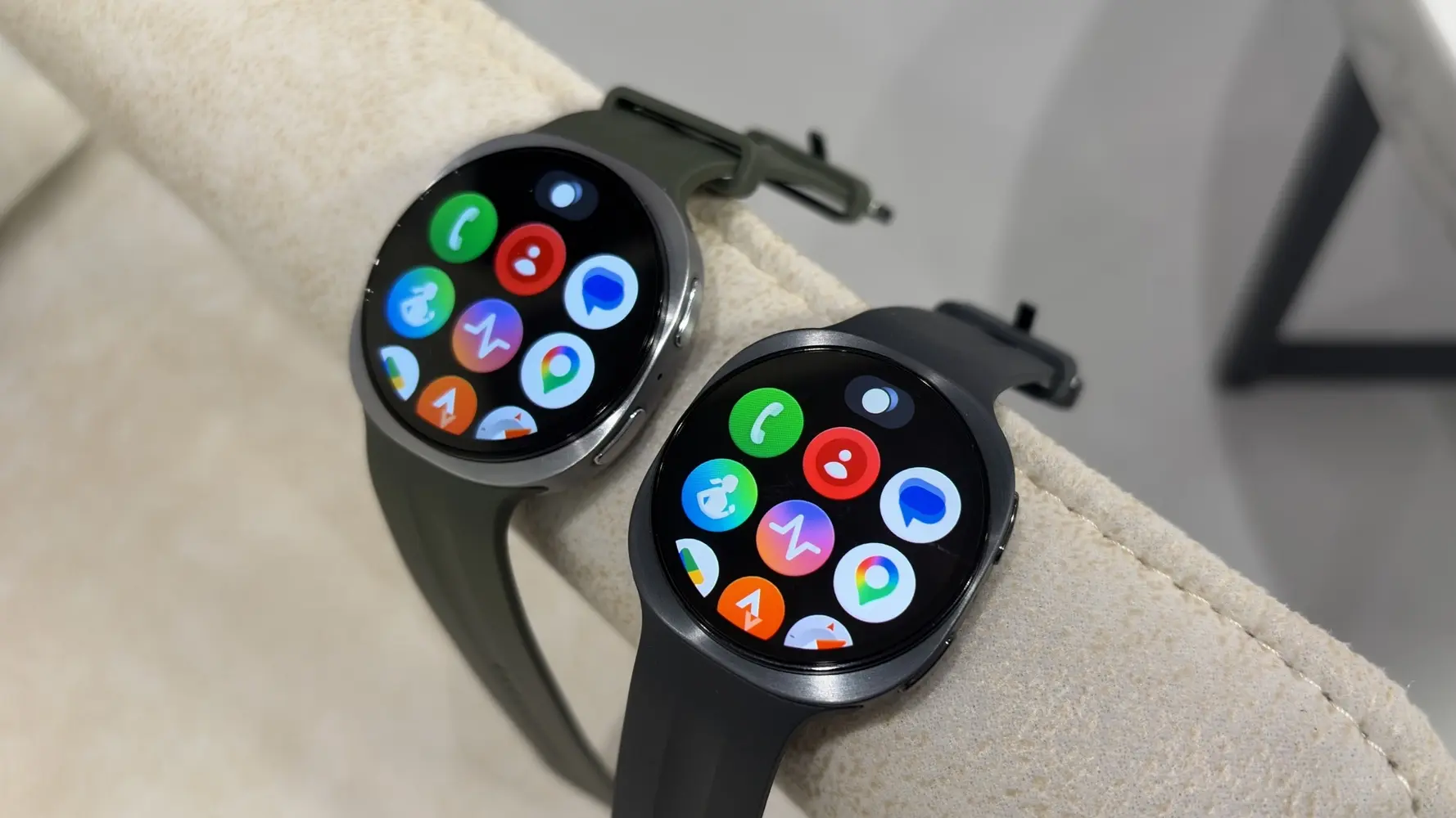 Samsung Galaxy Watch 9 40mm, grafitna-6