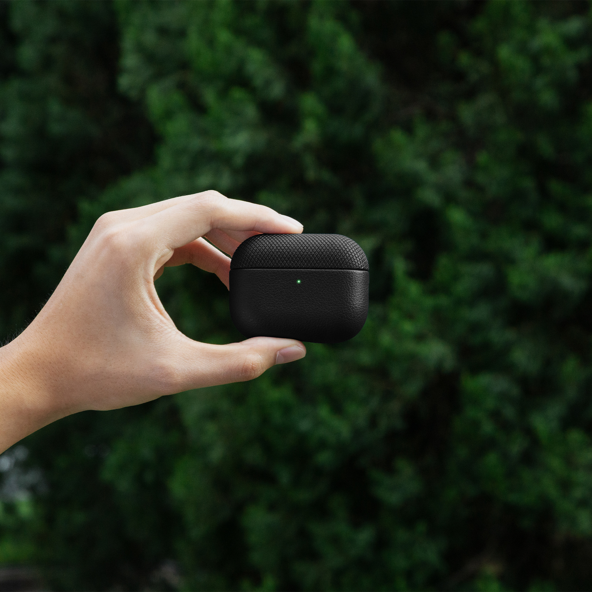 Native Union (Re)Classic Airpods Pro 3 Case - Black-1