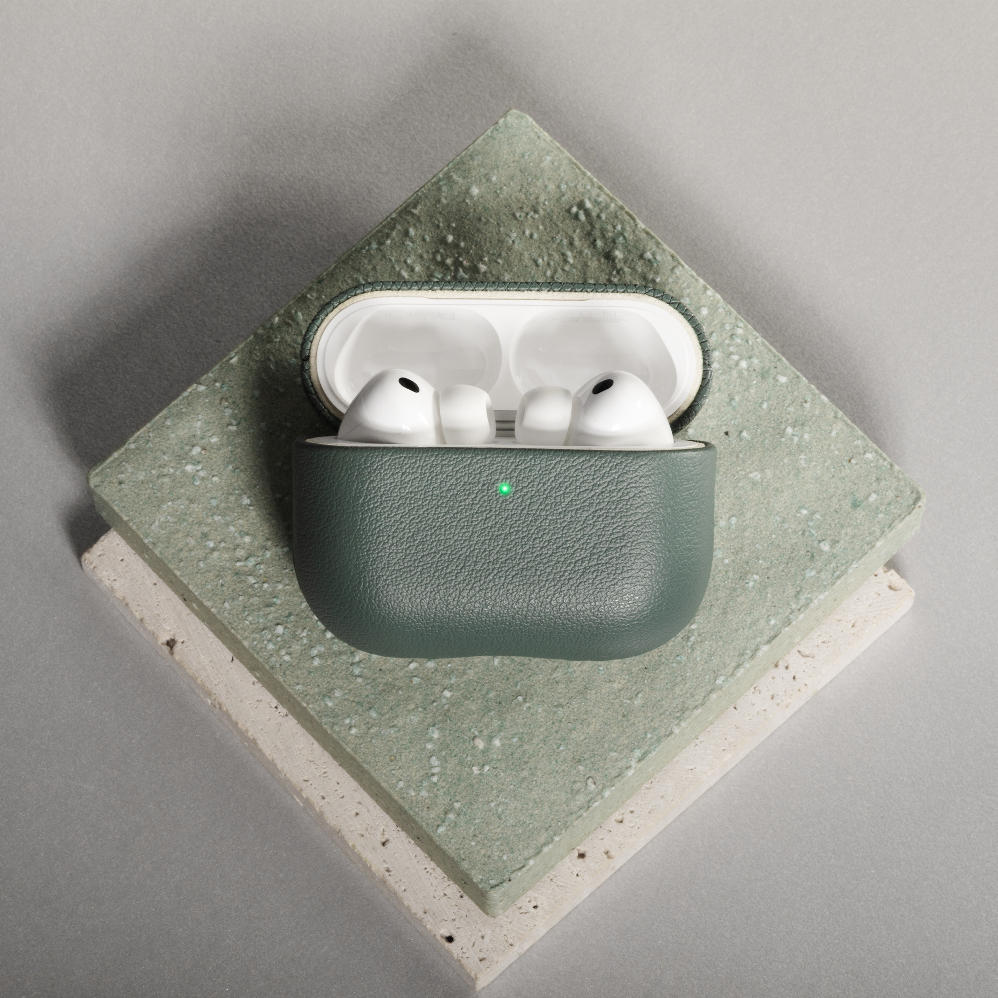 Native Union (Re)Classic Airpods Pro 3 Case - Slate Green-1