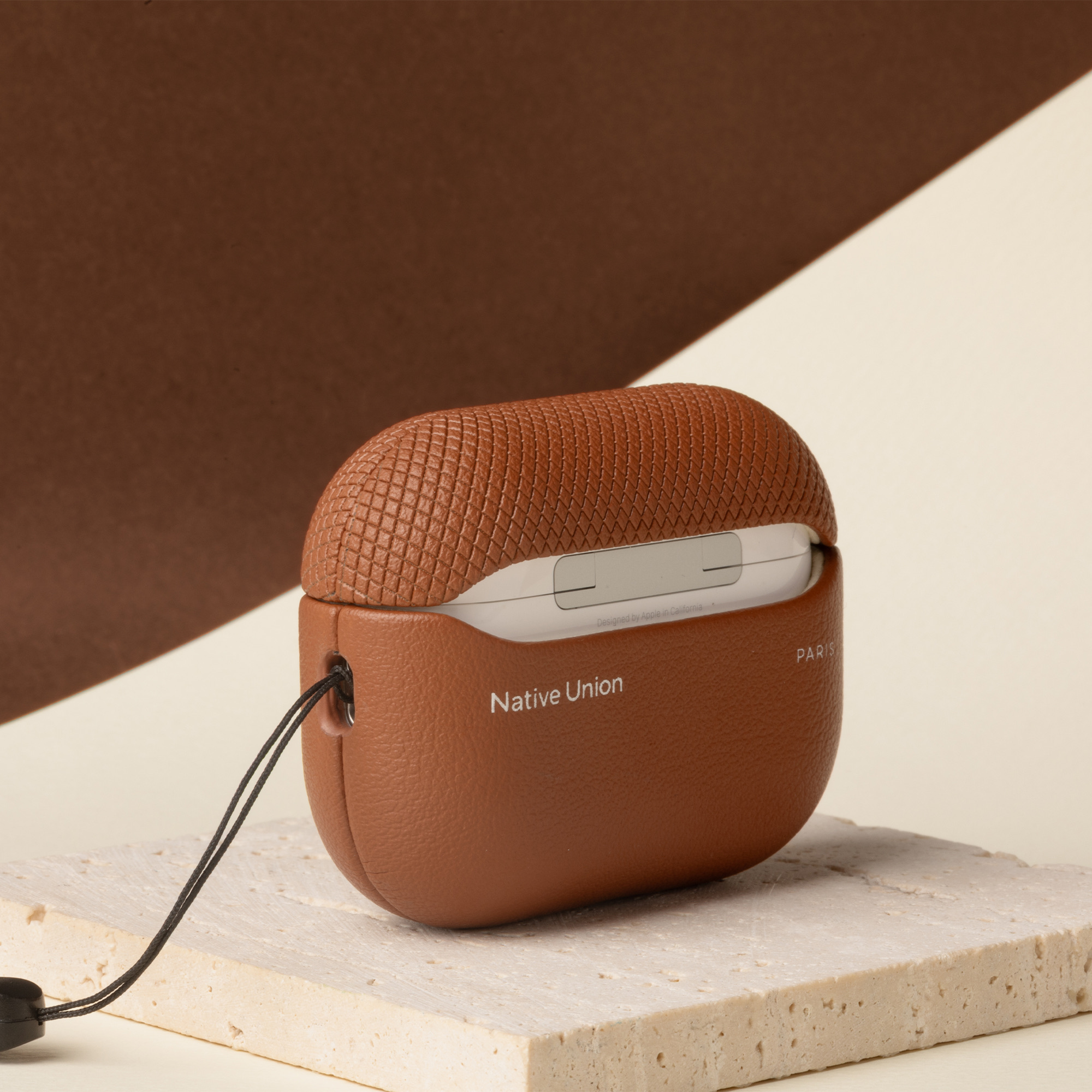 Native Union (Re)Classic Airpods Pro 3 Case - Tan-6
