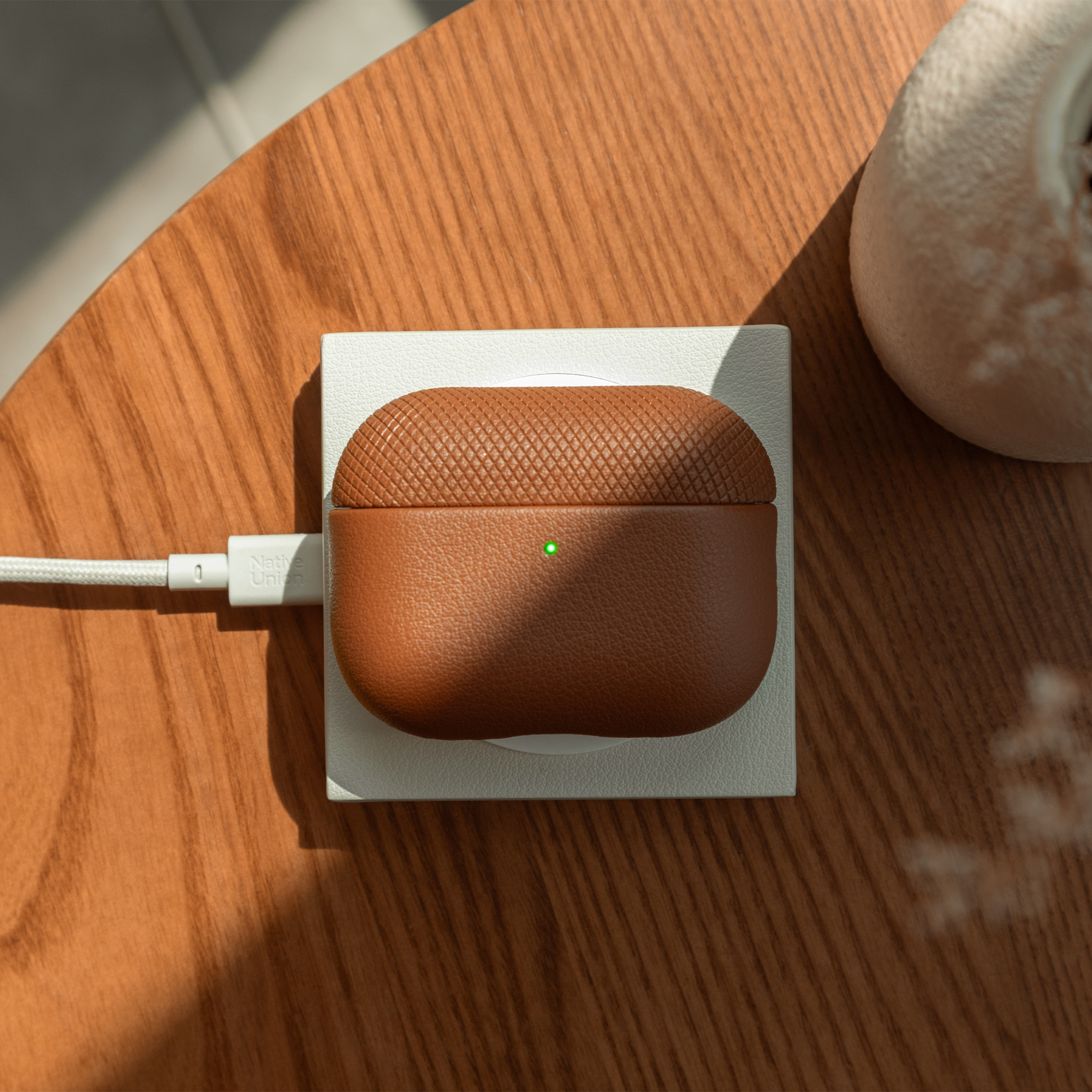 Native Union (Re)Classic Airpods Pro 3 Case - Tan-3