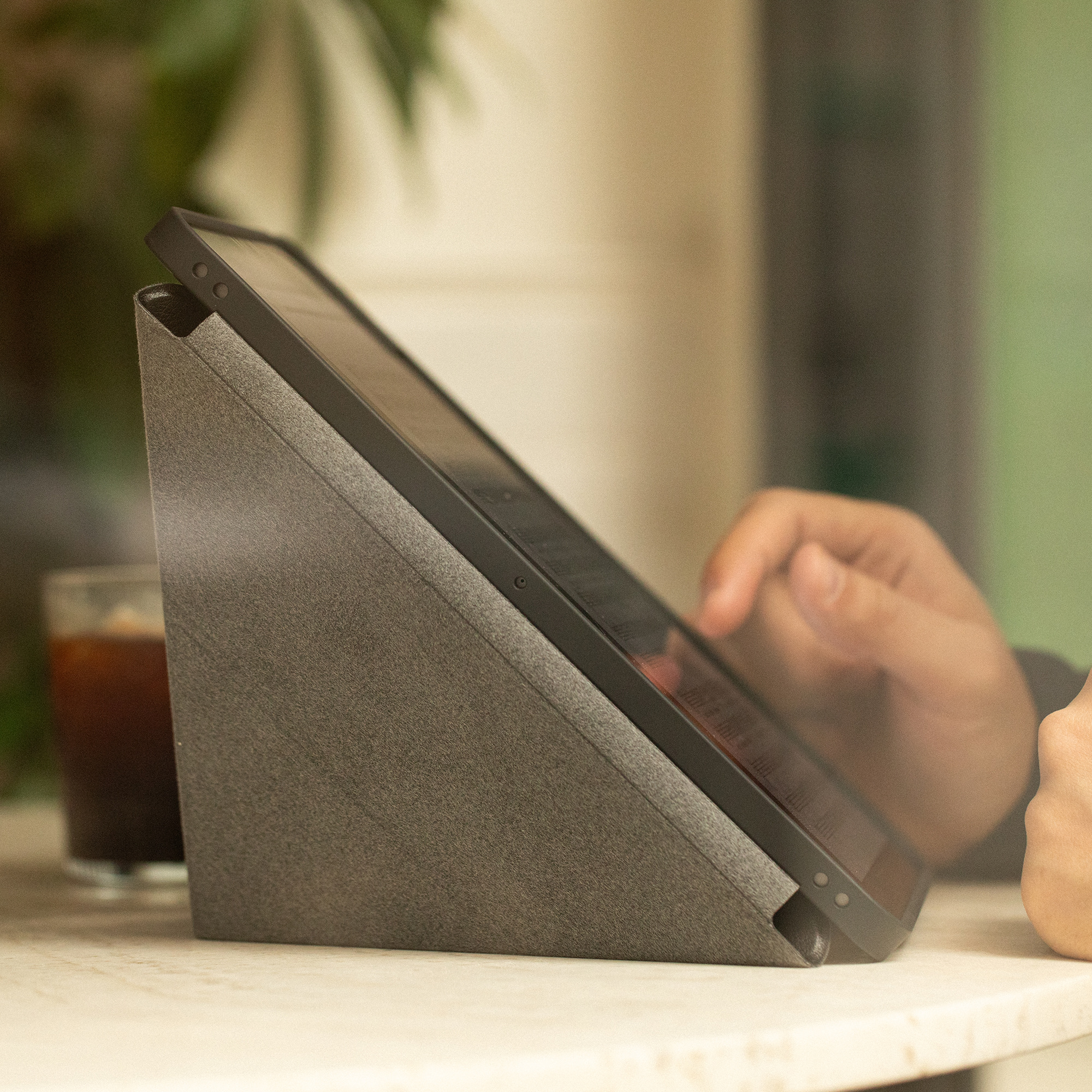 Native Union Active Case For iPad Pro 11-inch - Black-10