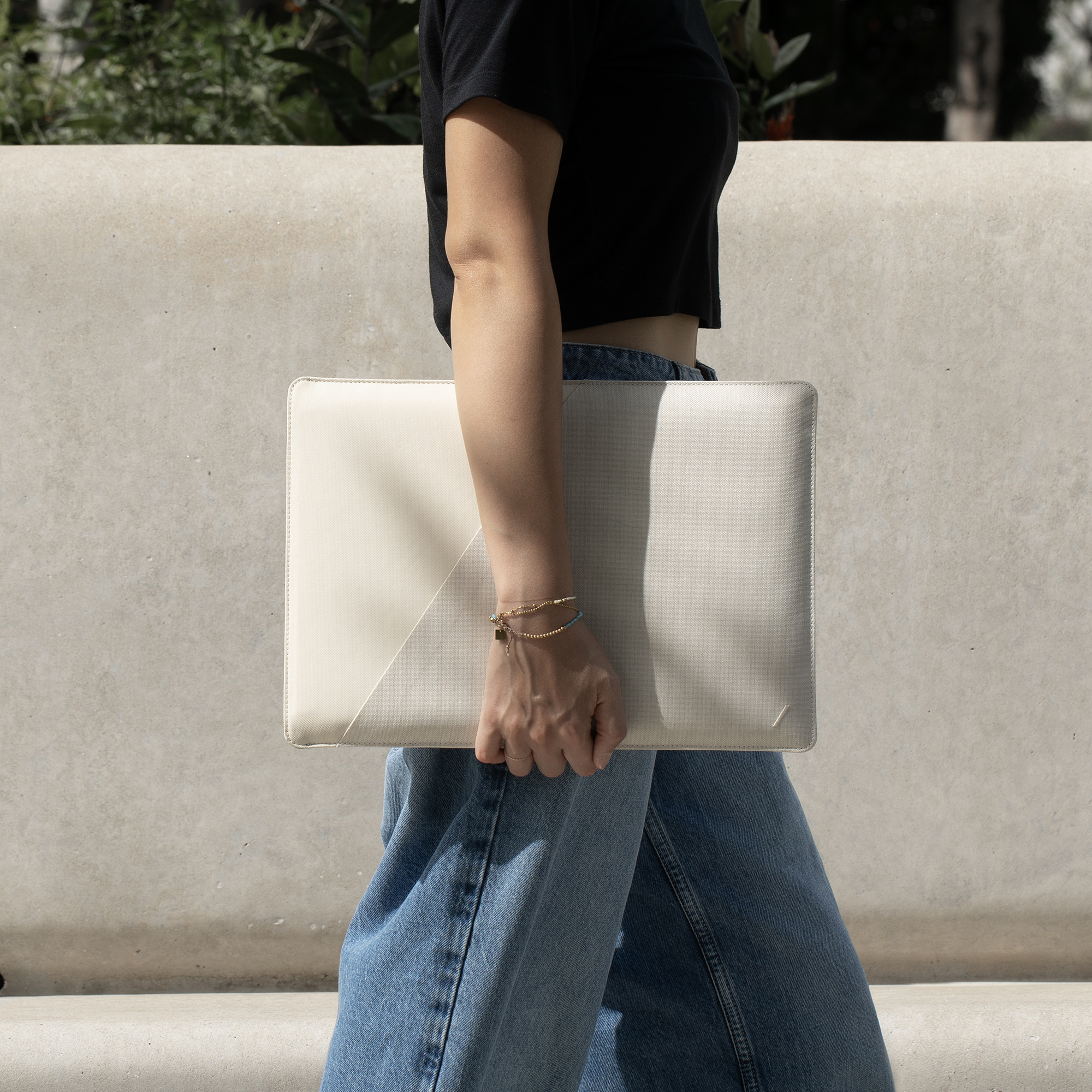 Torbica za laptop NATIVE UNION Stow Slim (MacBook Pro 16 inča, Sandstone, magnetsko zatvaranje)-5