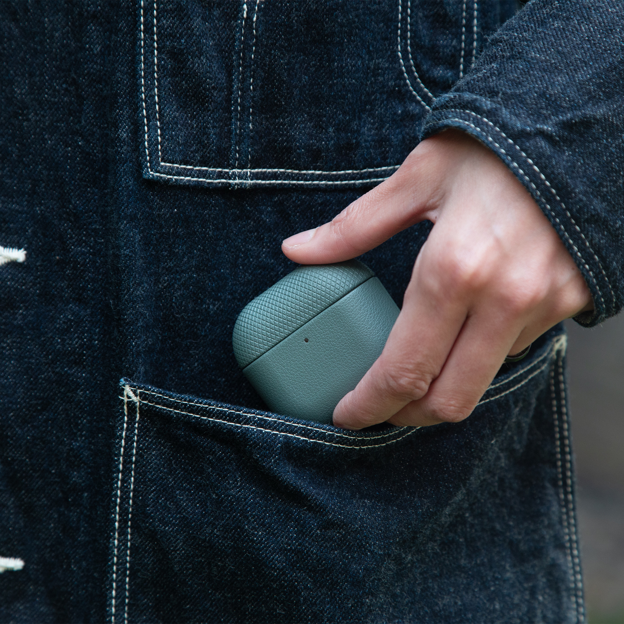Native Union (Re)Classic Airpods 4 Case - Slate Green-5