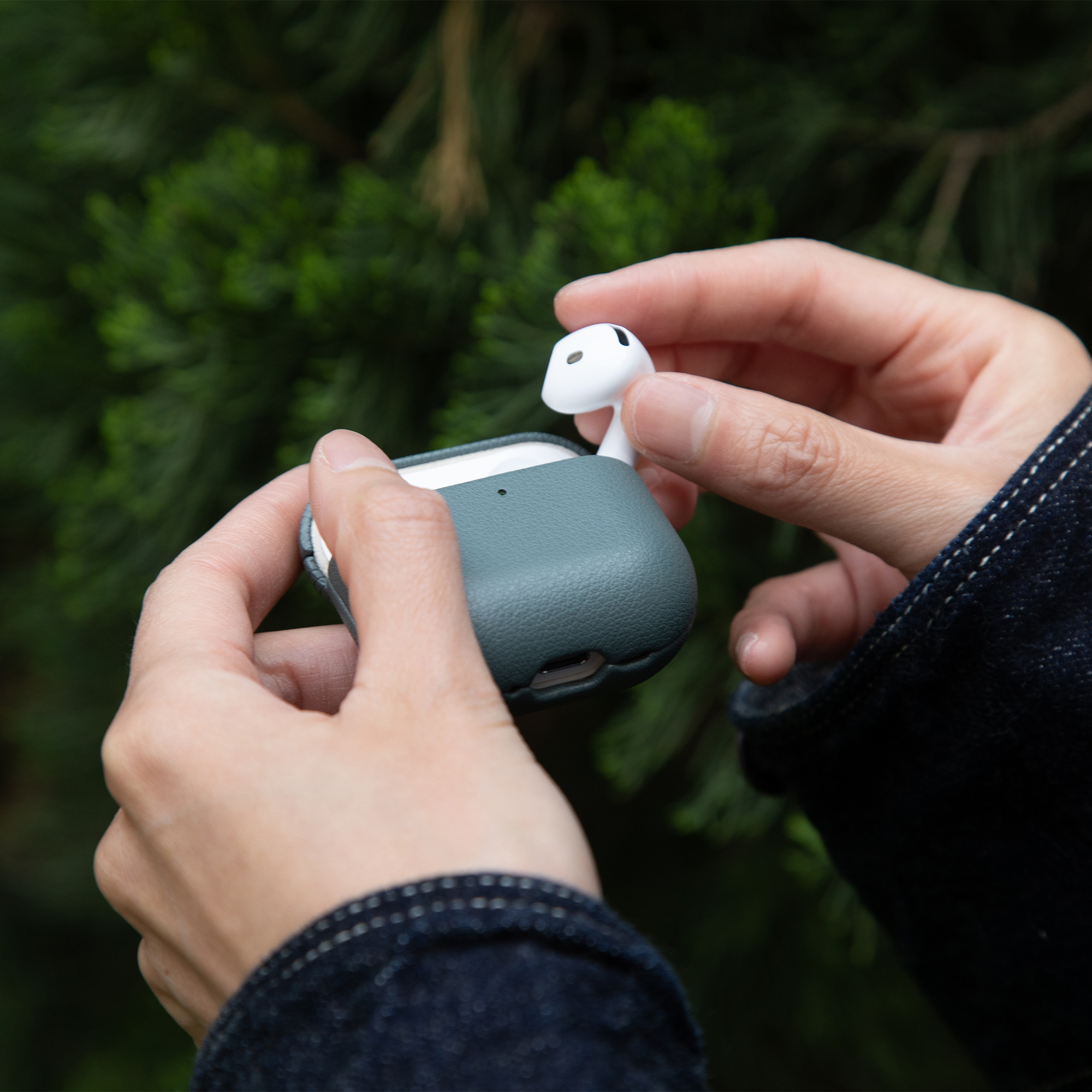 Native Union (Re)Classic Airpods 4 Case - Slate Green-4