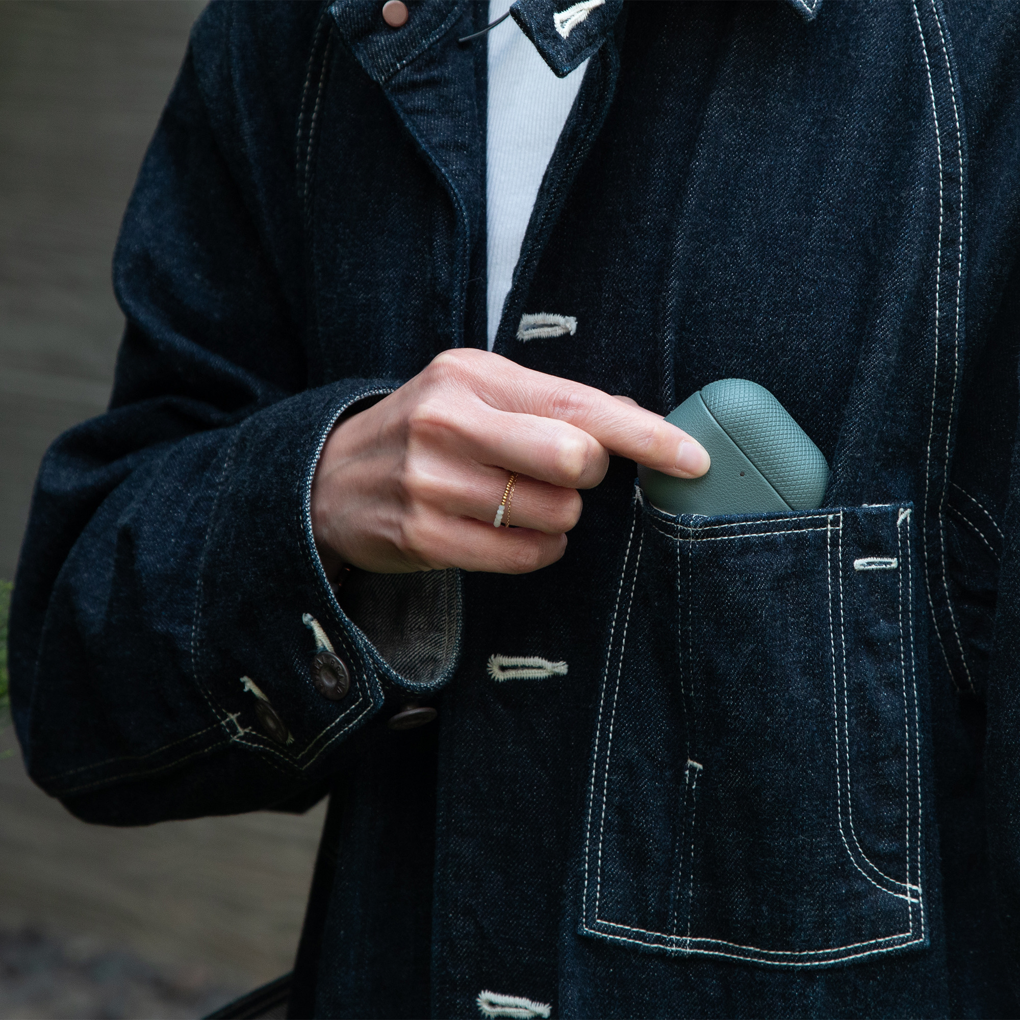 Native Union (Re)Classic Airpods 4 Case - Slate Green-1
