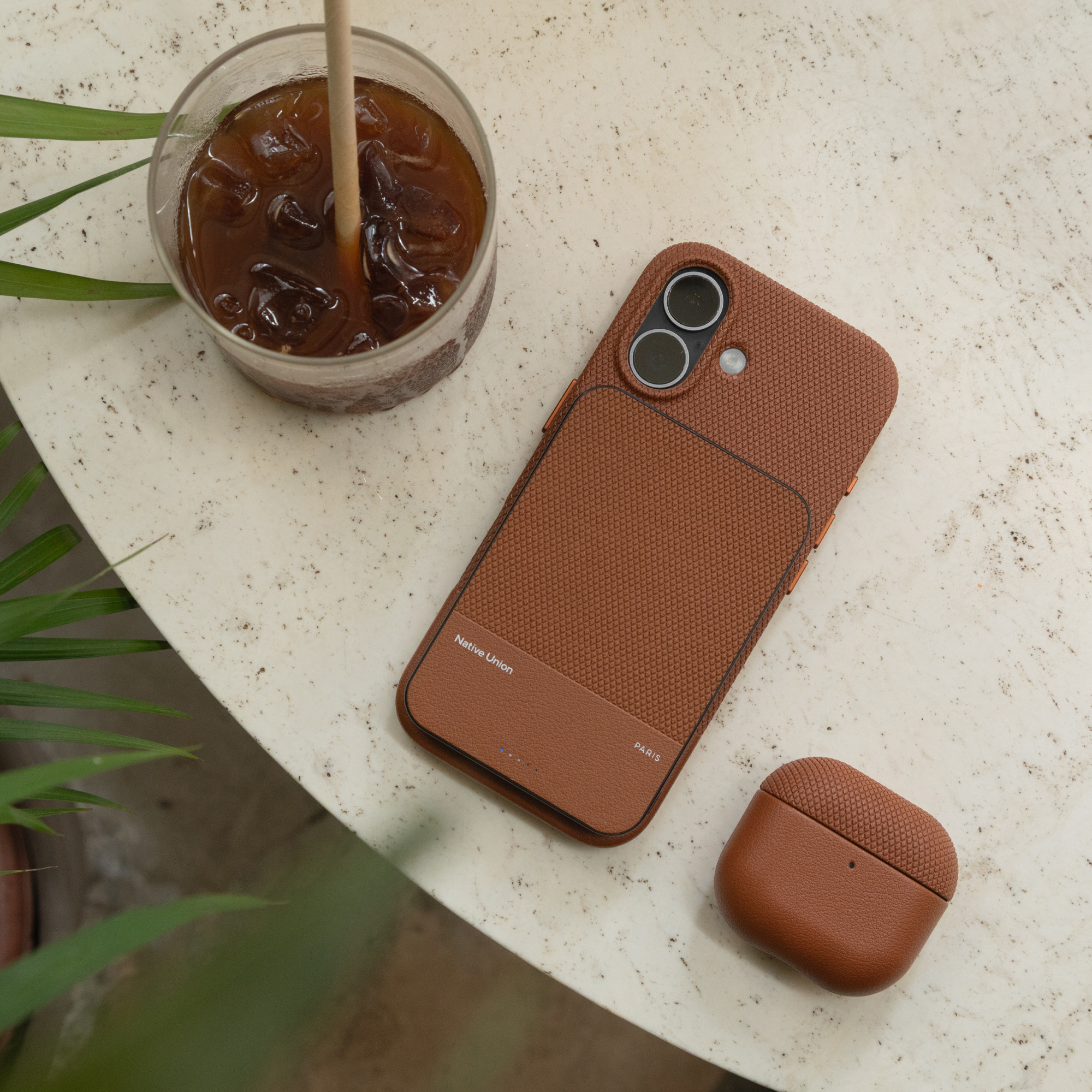 Native Union (Re)Classic Airpods 4 Case - Tan-1