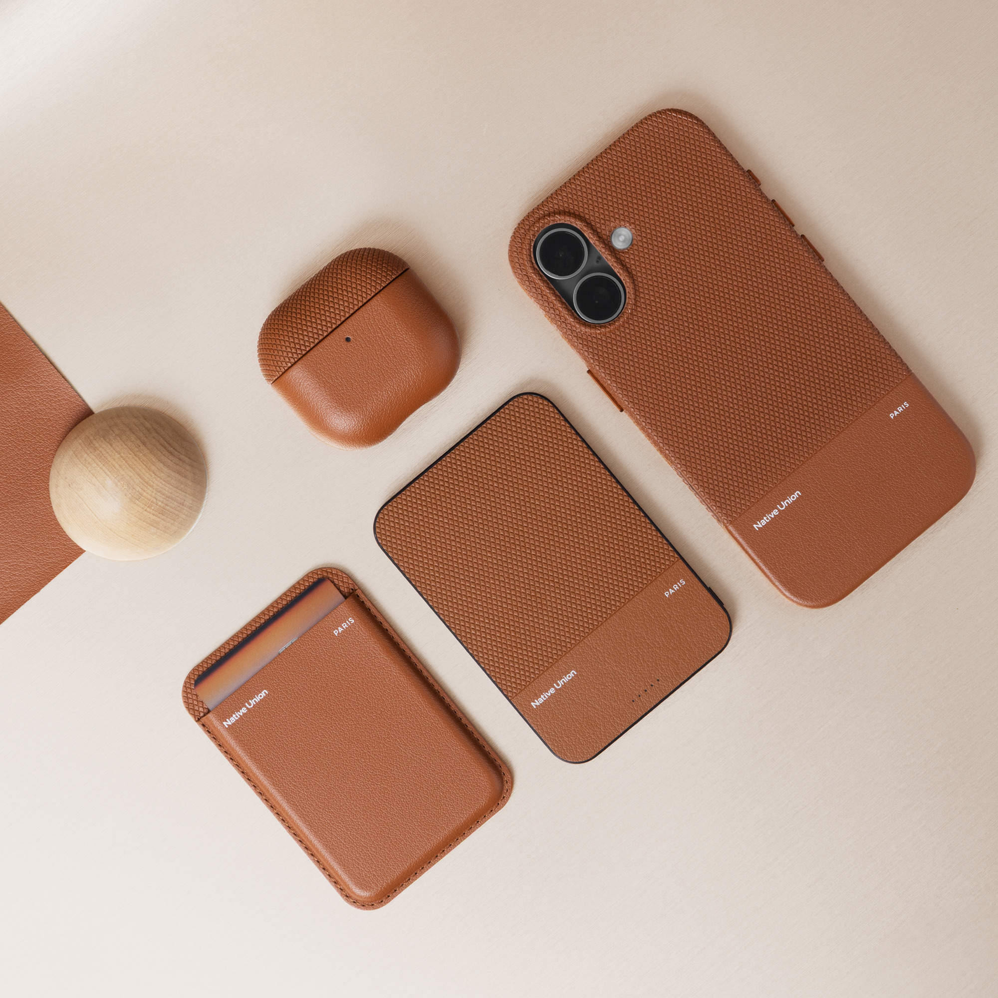 Native Union (Re)Classic Airpods 4 Case - Tan-5