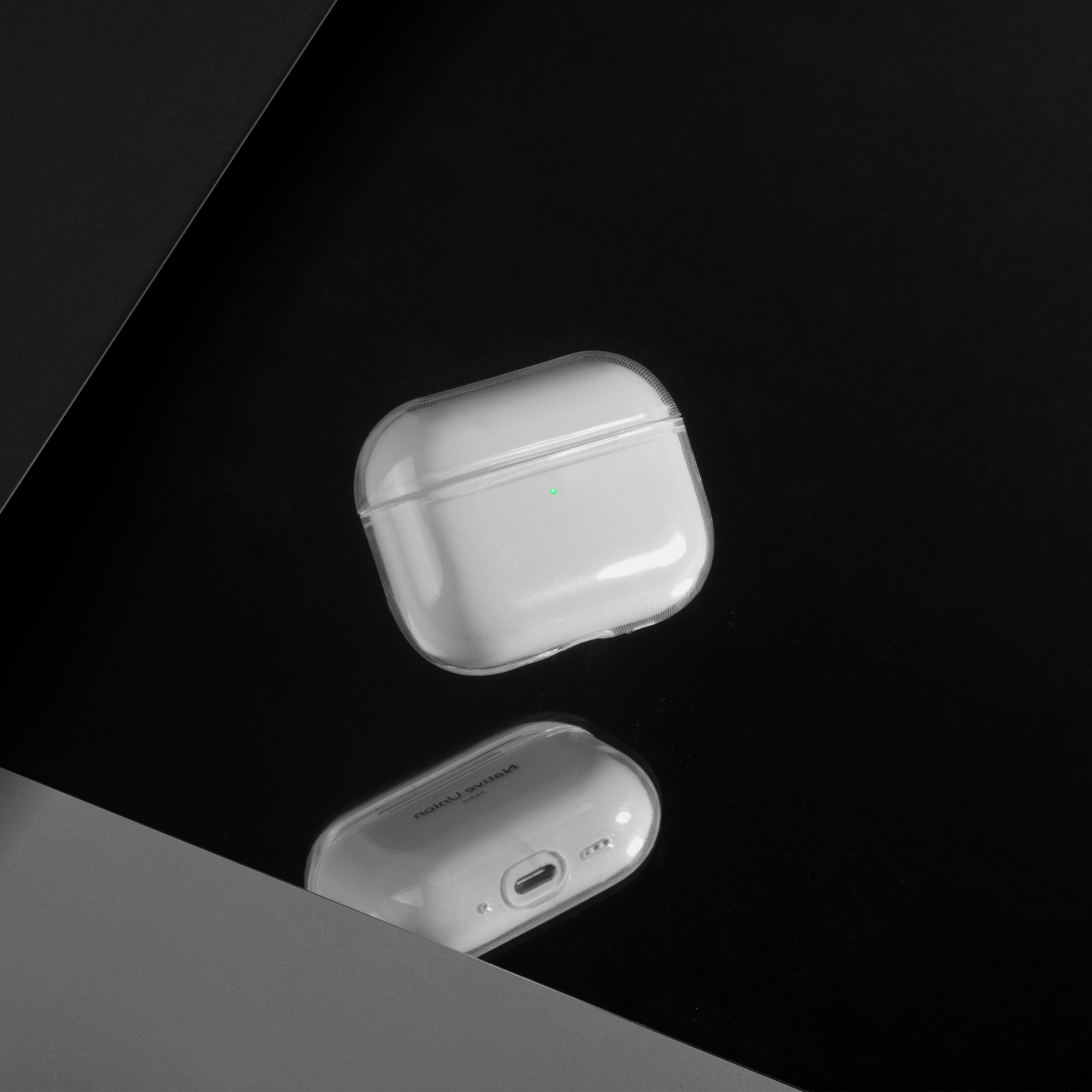Native Union (Re)Clear Airpods Pro 3 Case - Clear-3