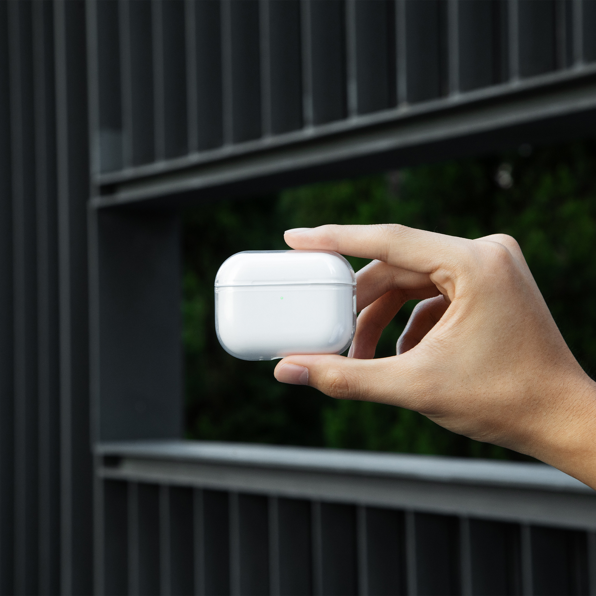 Native Union (Re)Clear Airpods Pro 3 Case - Clear-4