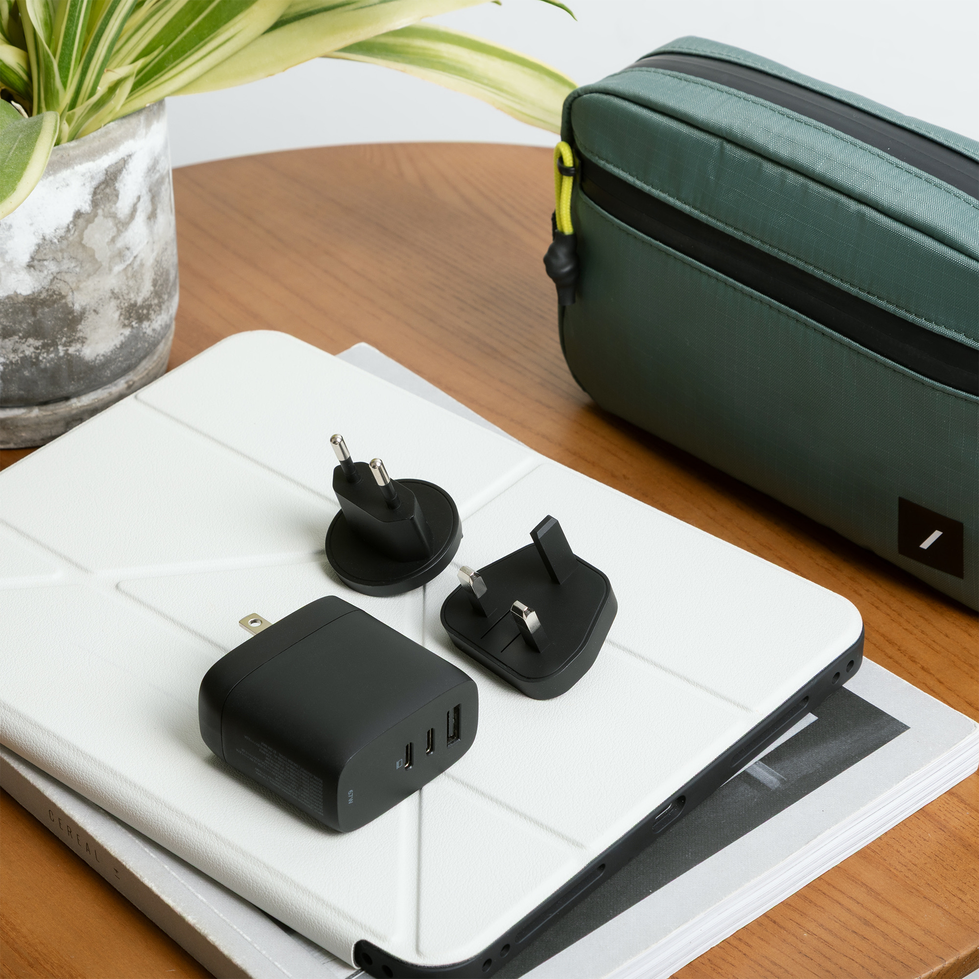 Native Union Fast Gan Charger PD 67W International 2C1A - Black-3