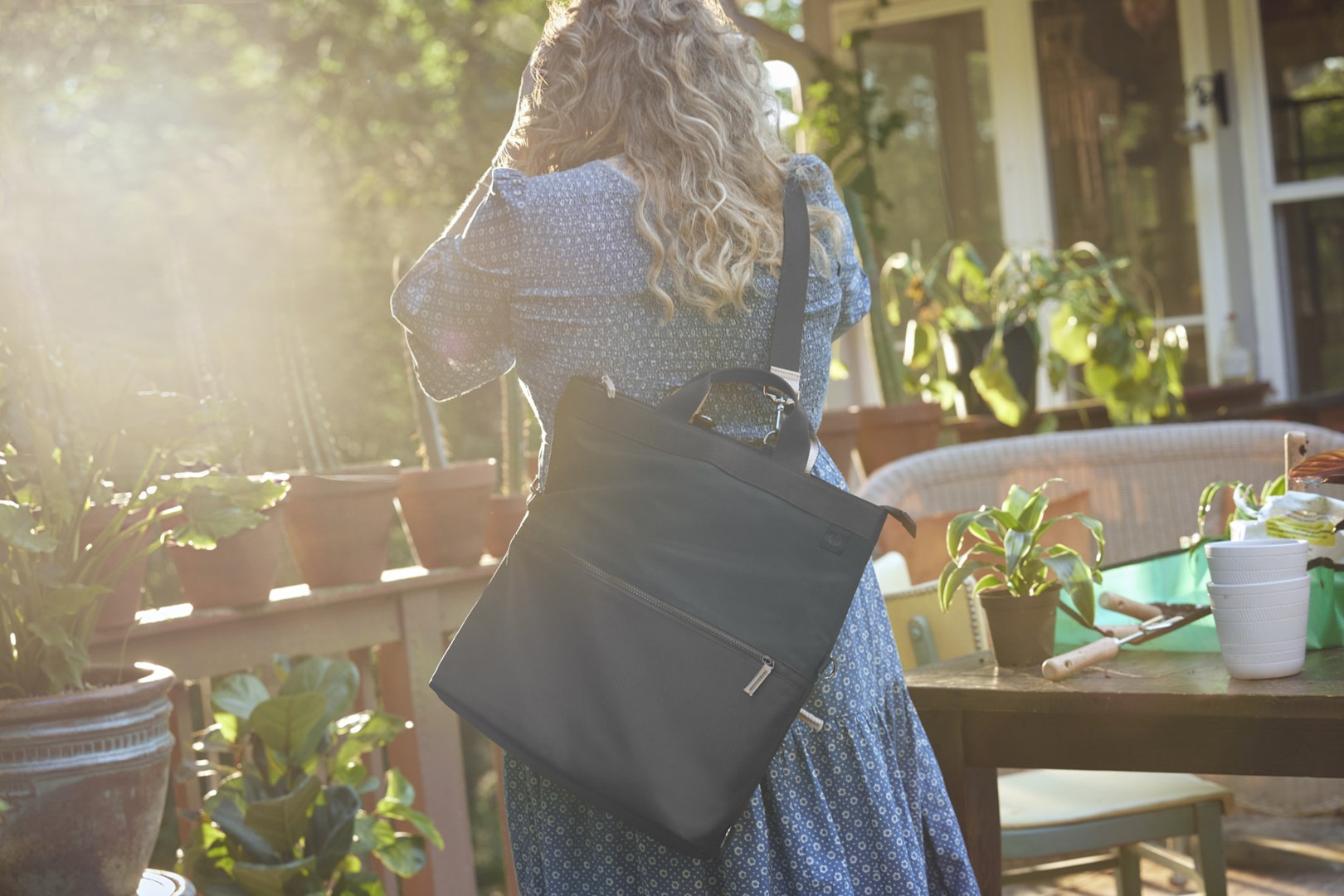 HP 14-inch Convertible Laptop Backpack Tote-3